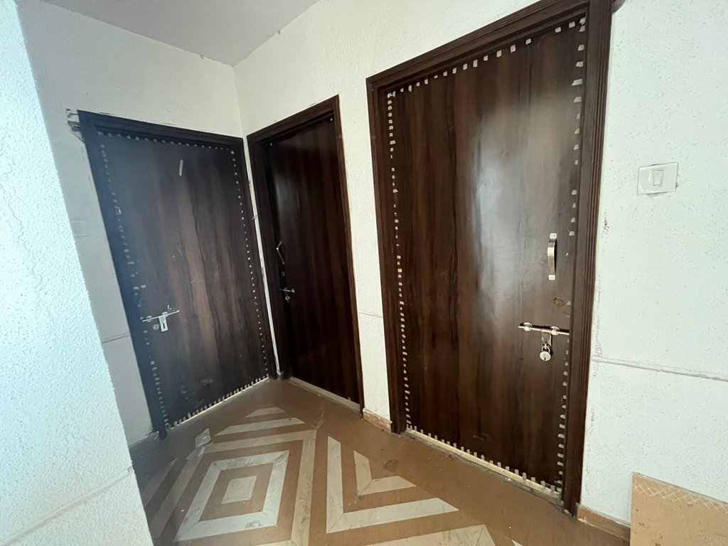  gmail luxuira Living Area