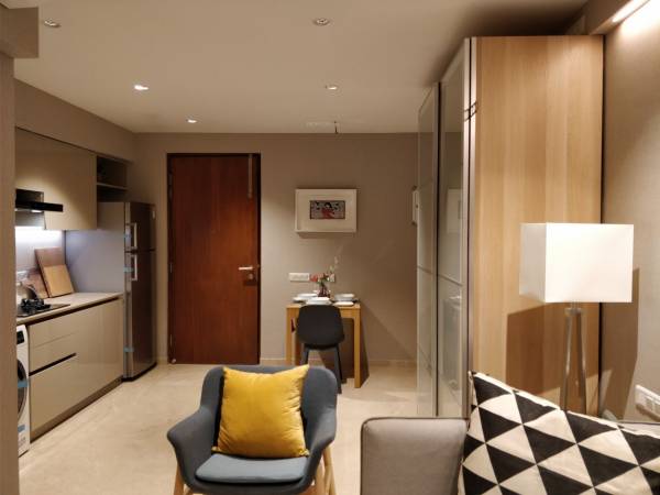  solitaire Living Area