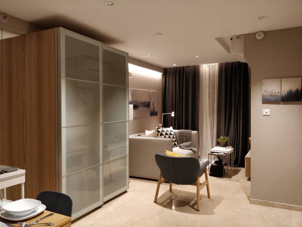  solitaire Living Area