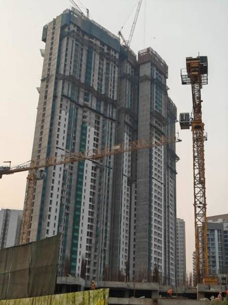 constructionStatus of Rustomjee La Familia Wing A