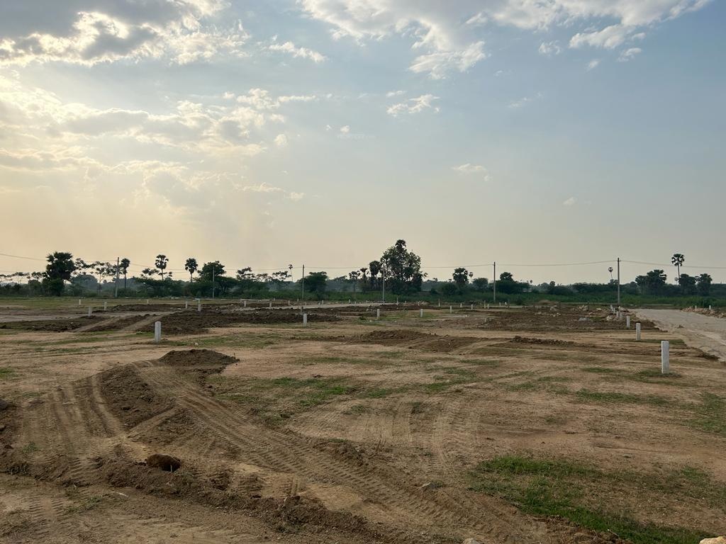  gachibowli paradise county phase 4 Plot