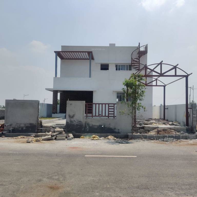 royal castle Elevation