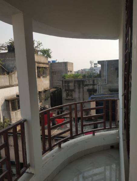  roy-appartment Balcony