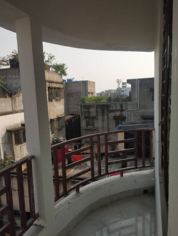  roy appartment Balcony