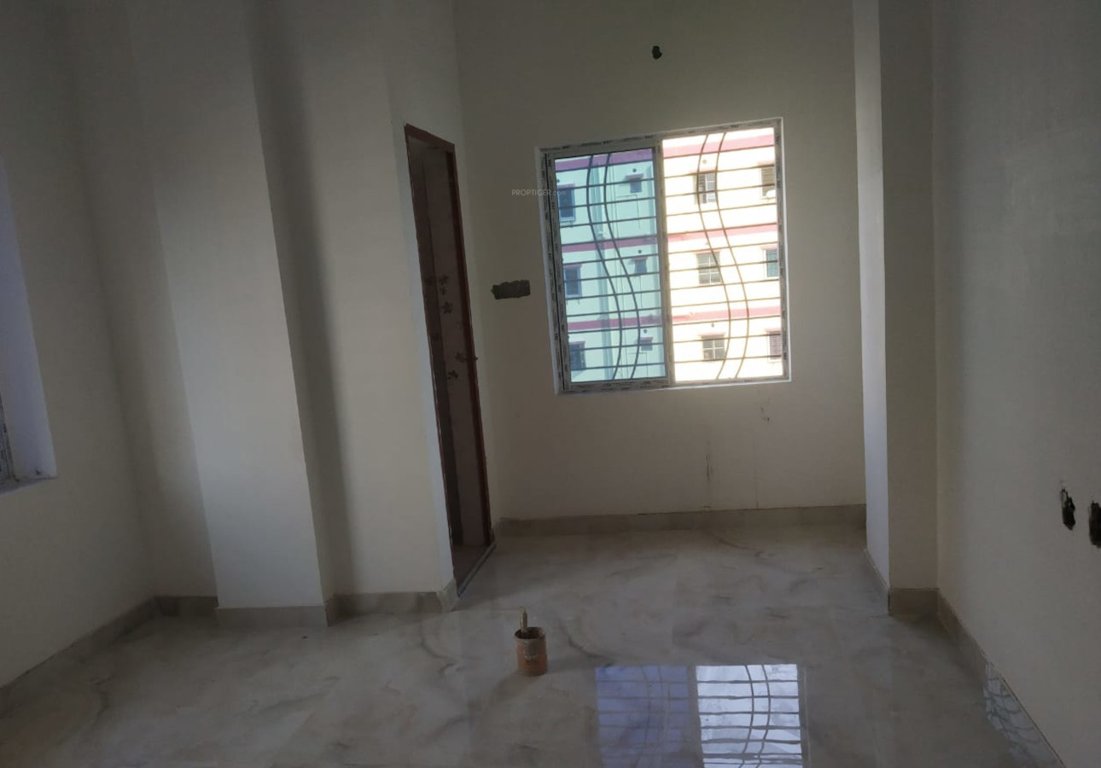  roy appartment Living Area