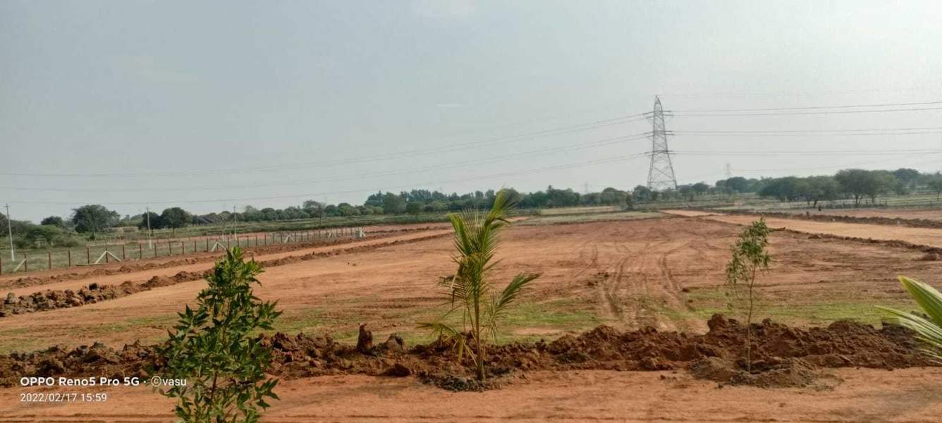  dhanalakshmi grandeur Plot