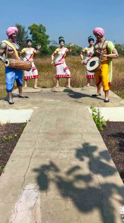  janapriya abasan Plot