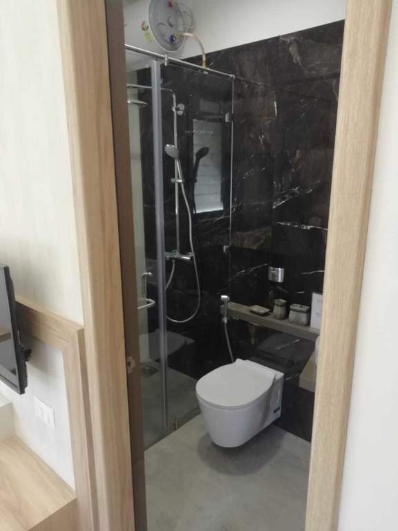  venkatesh erandwane central building b1 phase 2 Bathroom