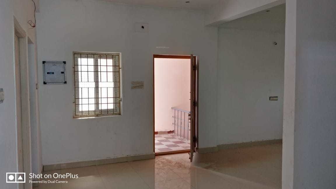  shine apartment Living Area