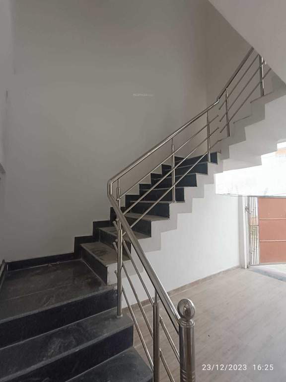  enclave phase 6 Living Area