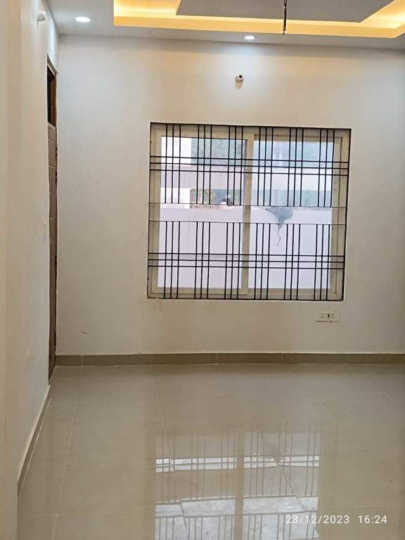  enclave phase 6 Living Area