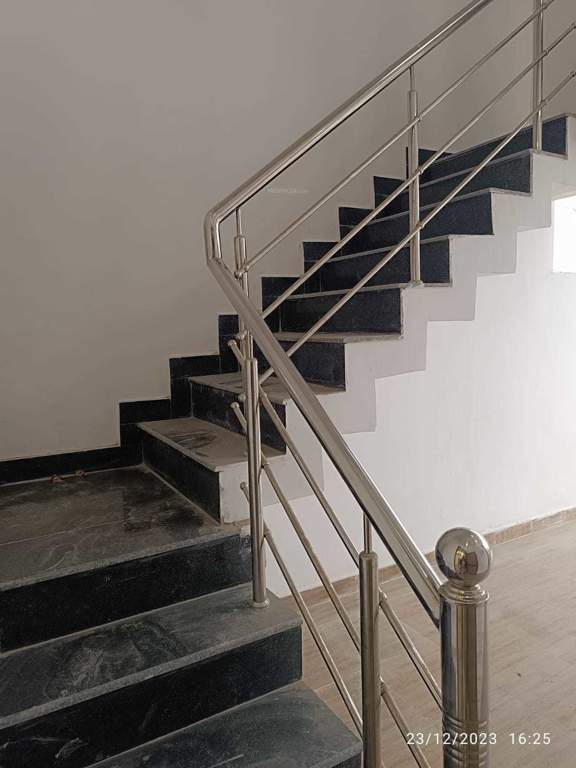  enclave phase 6 Living Area