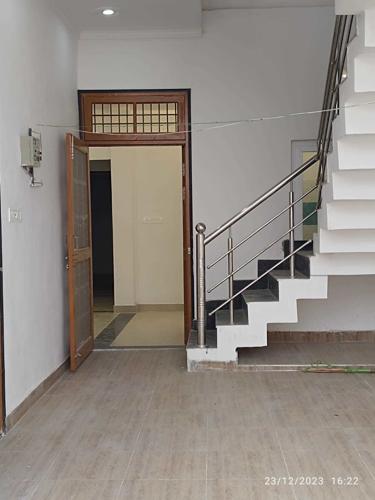  enclave-phase-6 Living Area