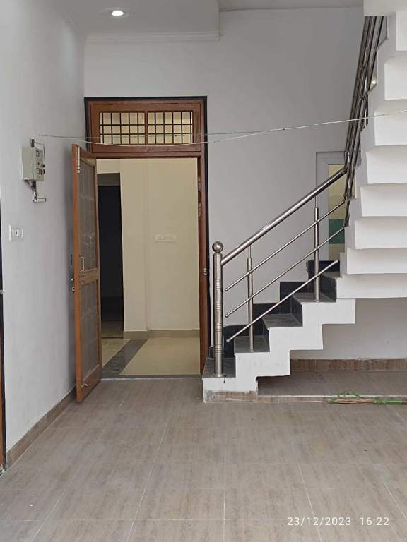  enclave phase 6 Living Area