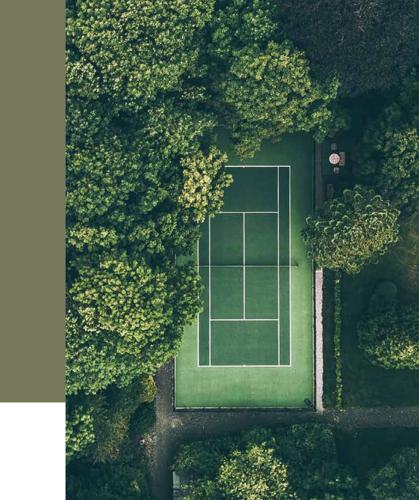  seasons-a-wing Tennis Court