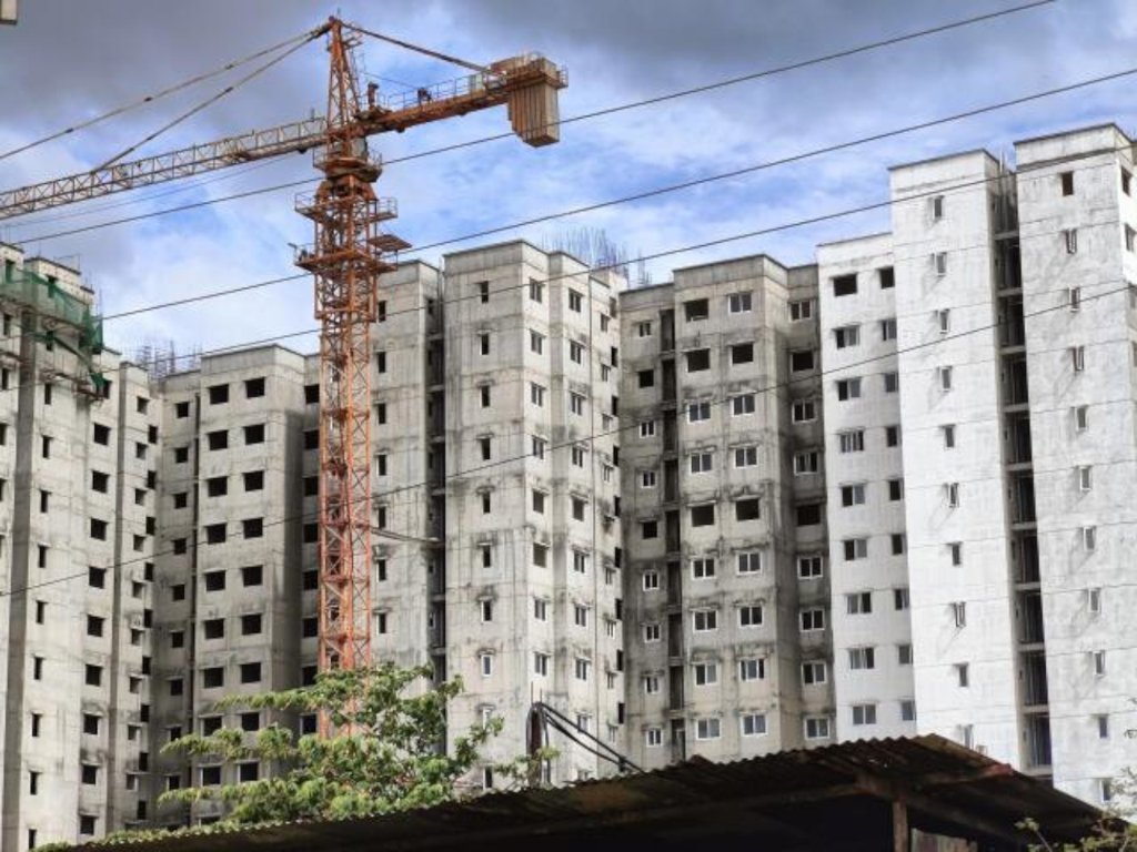  107 southeast phase 3 Tower 1 Construction Status June 24