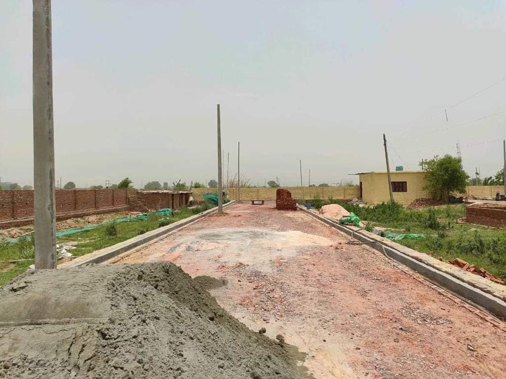  sawraj garden Plot