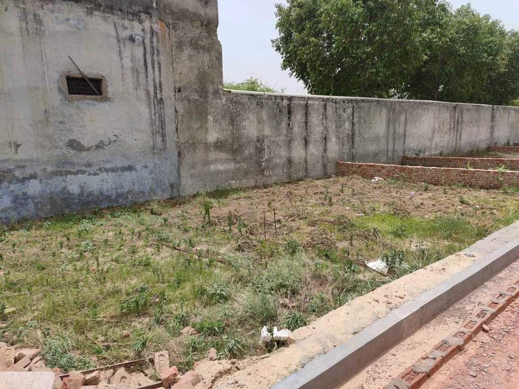  sawraj garden Plot