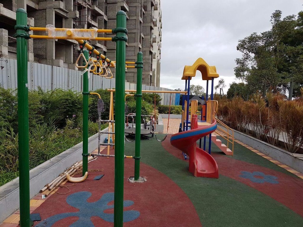  city building e Children's play area