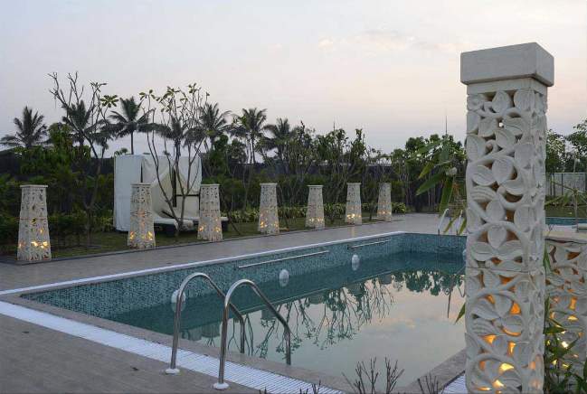  city building e Swimming Pool