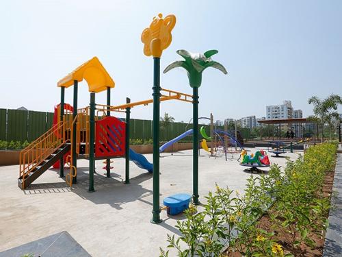  the-kings-way-aop-ews Children's play area