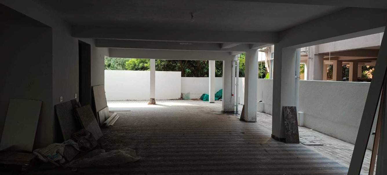  grandeur Car Parking