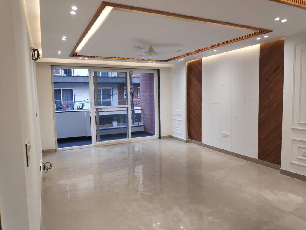 dlf city floor phase 1 Living Area