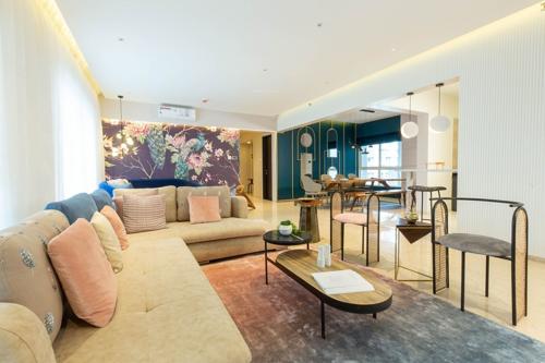  24k-stargaze-g-building Living Area