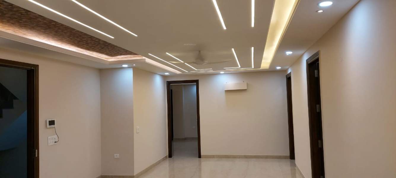  dlf city floors phase 1 Living Area