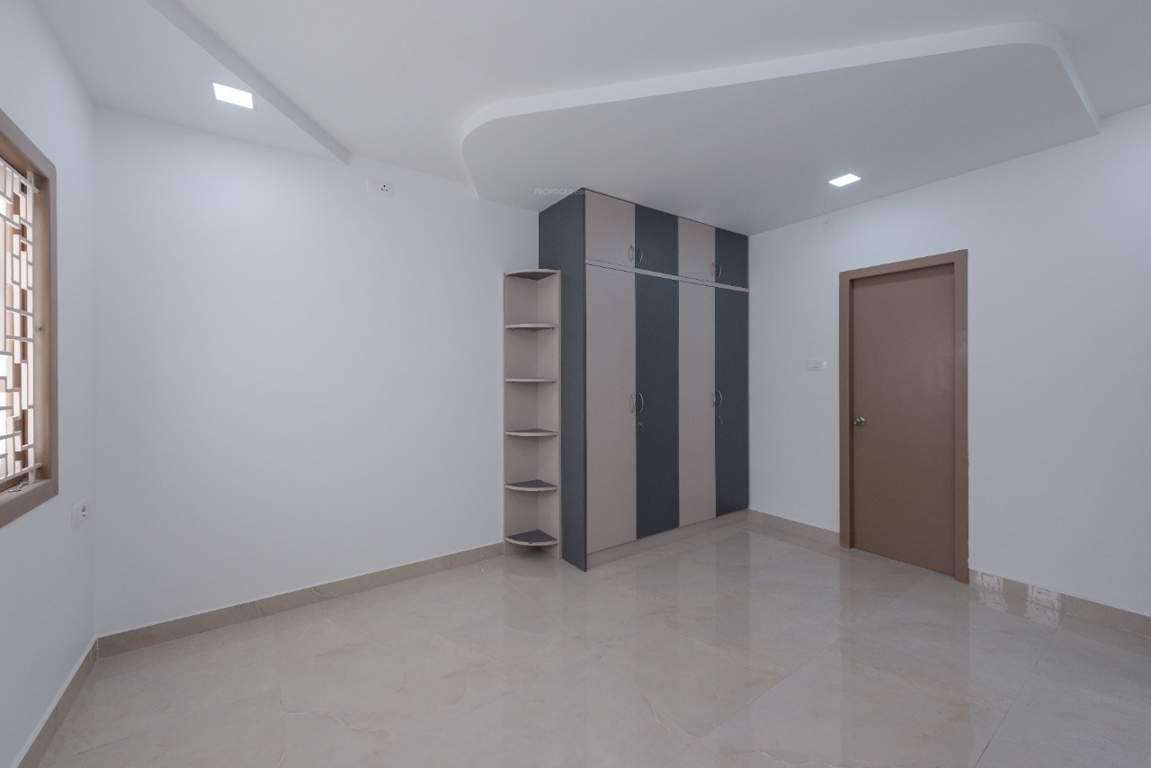  pammal independent villa Living Area