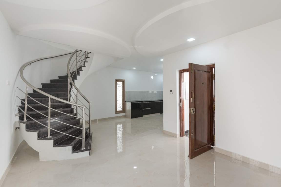  pammal independent villa Living Area