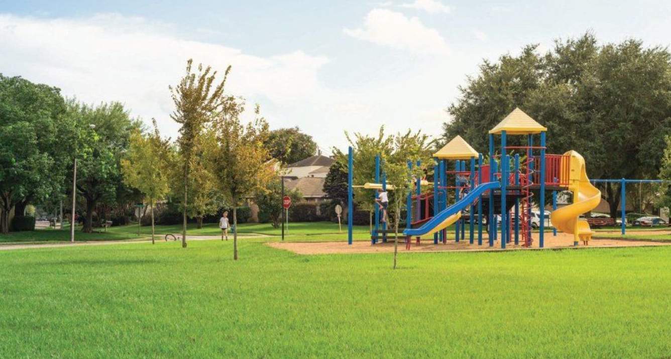  mezzo 22 Children's play area