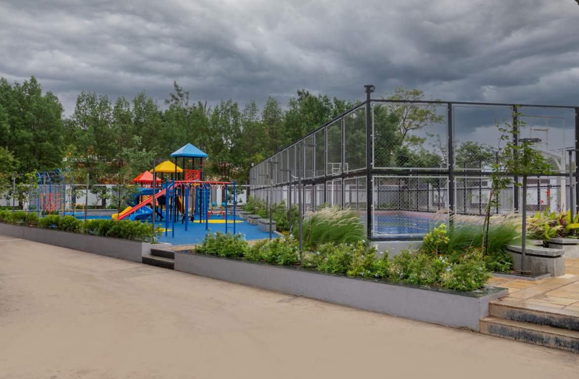  green hive plus wing a3 Children's play area