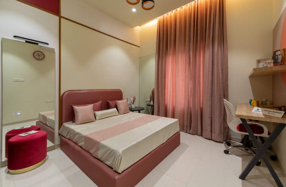  green hive plus wing a3 Bedroom