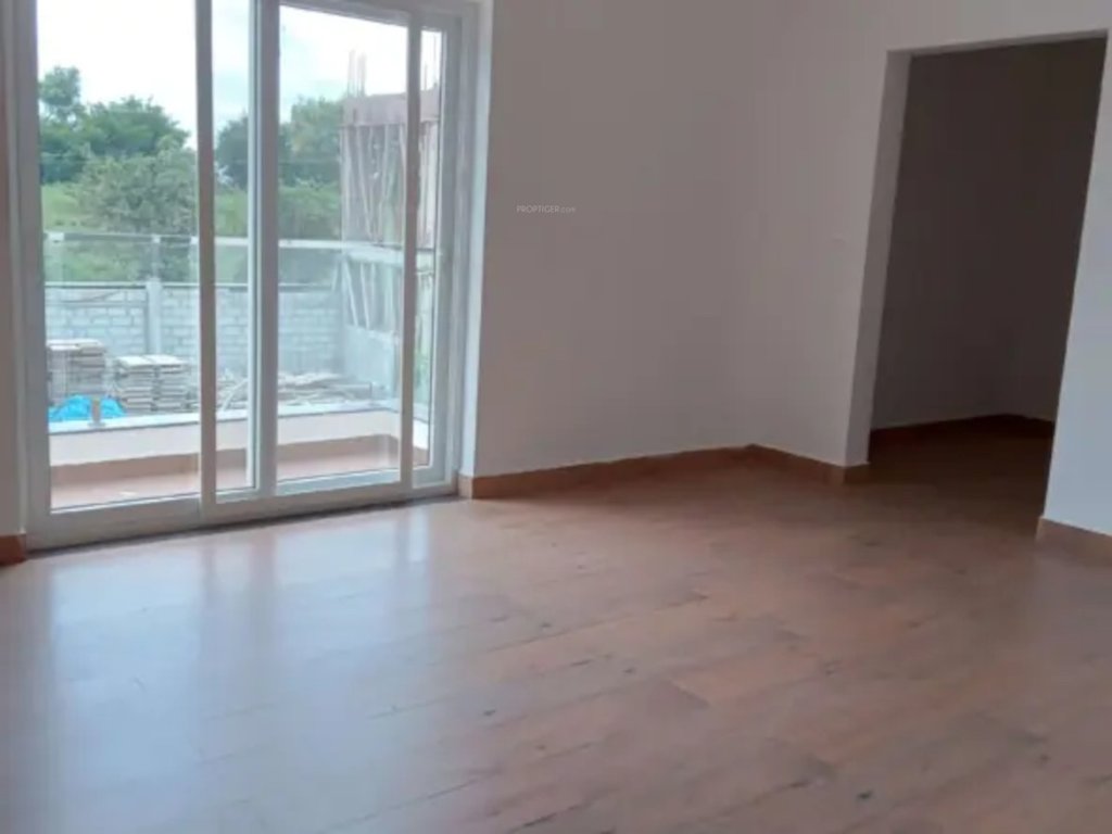  lake waters Living Area