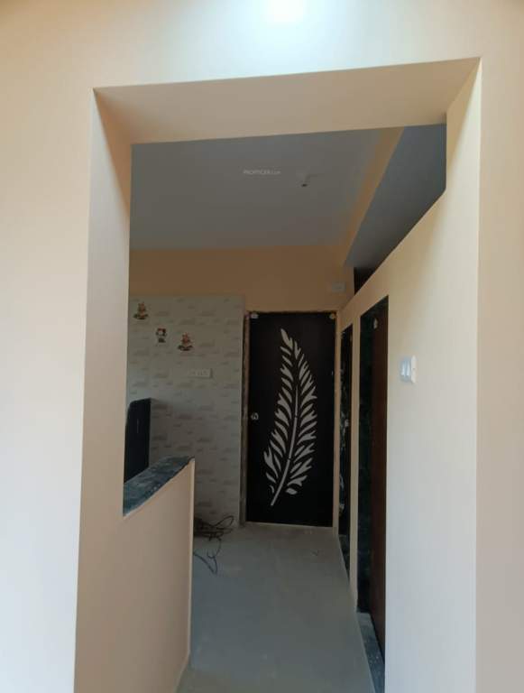  building no 5 vardhaman vatika pahse ii Living Area