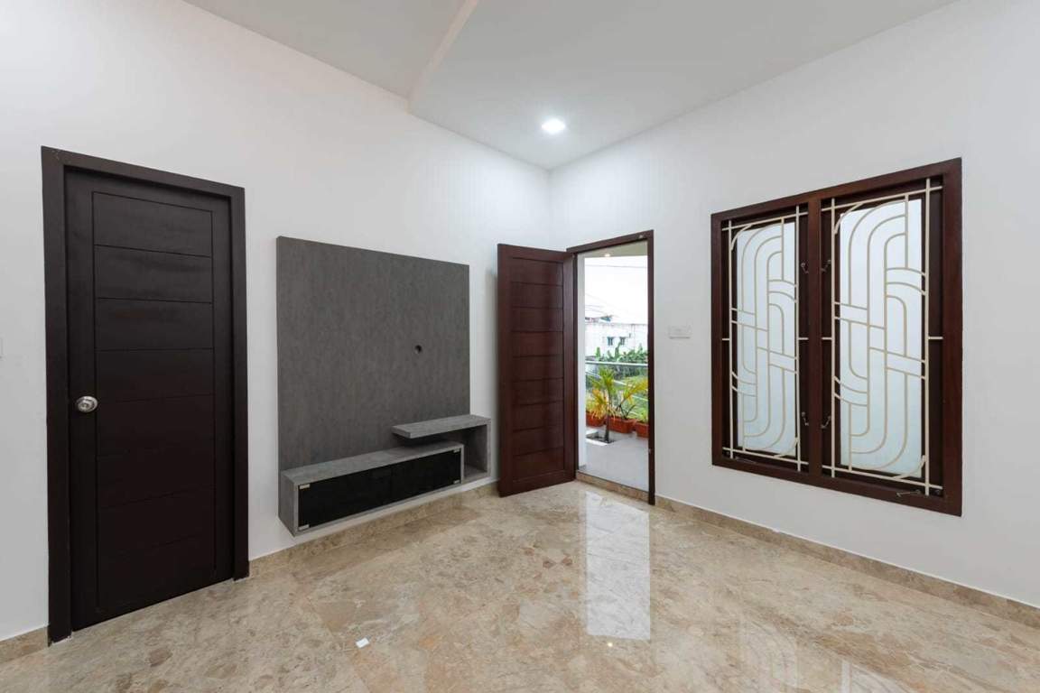  pallikaranai luxury villa Bedroom