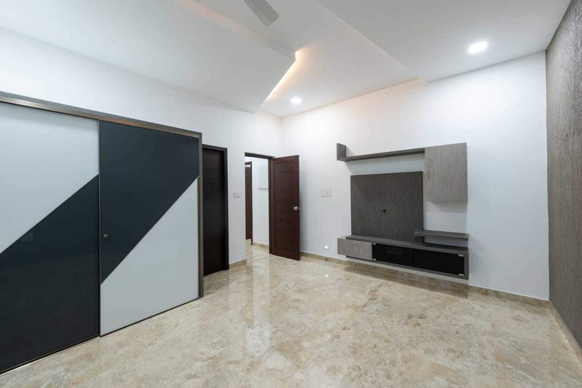  pallikaranai luxury villa Bedroom