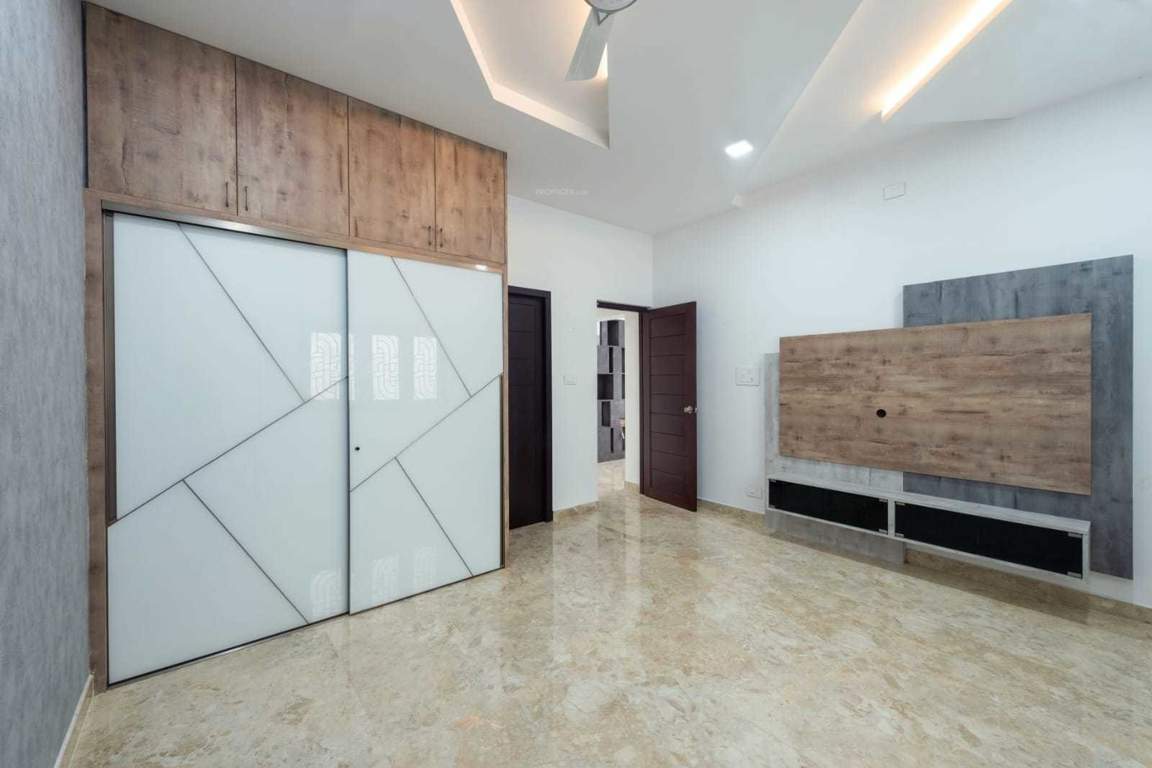  pallikaranai luxury villa Bedroom