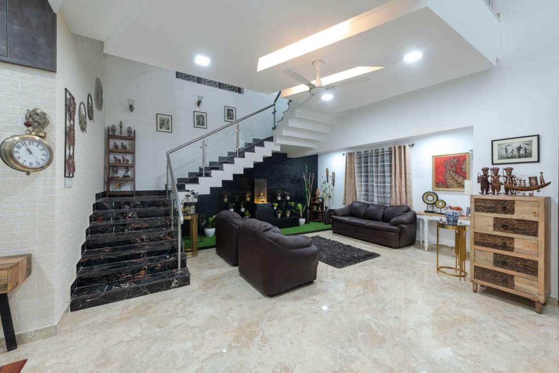  pallikaranai luxury villa Living Area