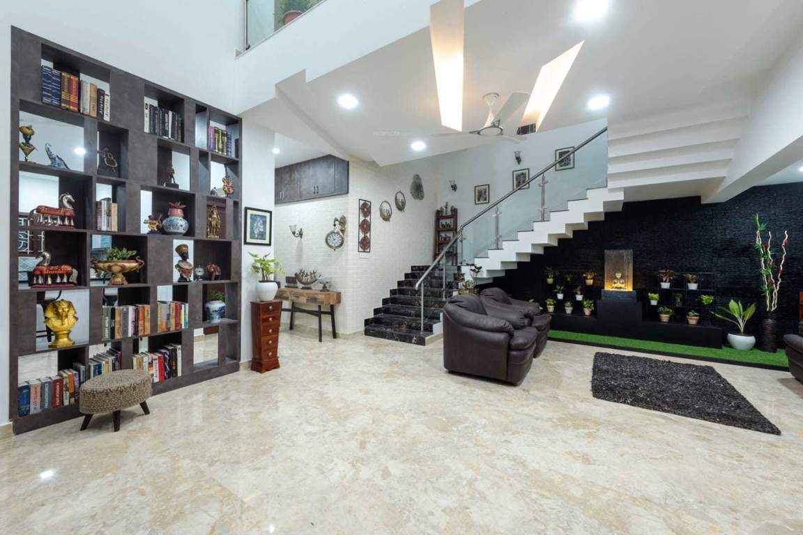  pallikaranai luxury villa Living Area