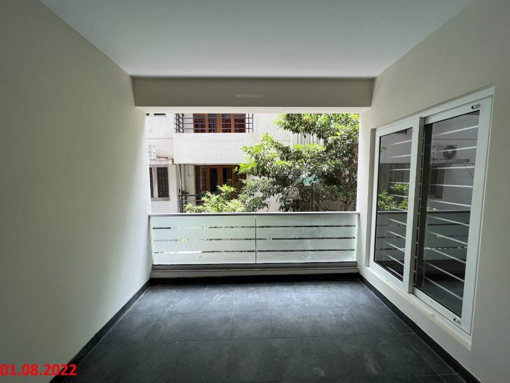  kamalalaya Living Area