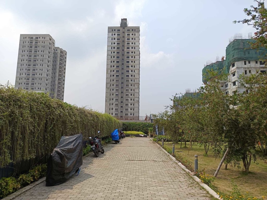  sunrise aura Tower 4 Construction Status May 24