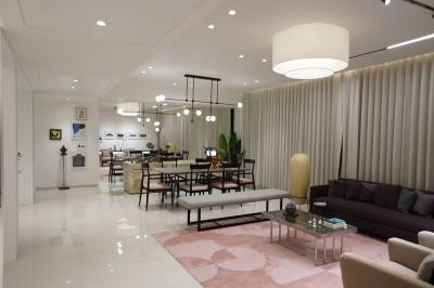  eminence-96 Living Area