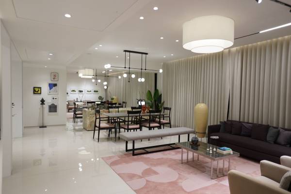  eminence-96 Living Area