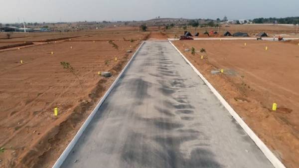  silver-spring-grand-b Internal Roads