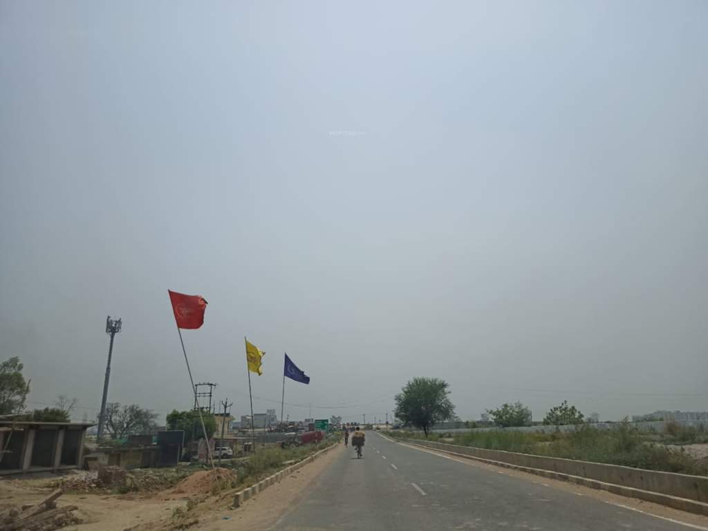  aalishaan paradise Plot
