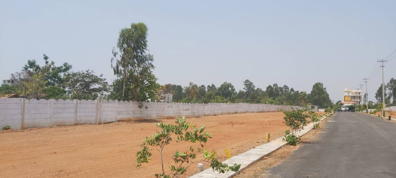  annapoorneshwari enclave Plot