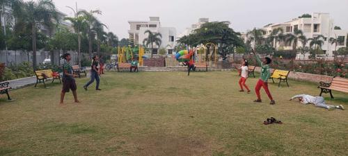  himalaya-sunshine Children's play area