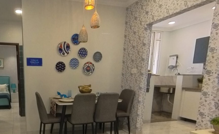  insignia Dining Area